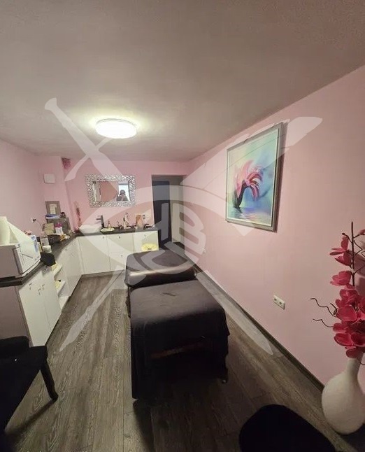Do wynajęcia  Biuro Warna , Okrażna bolnica-Generali , 30 mkw | 83251937 - obraz [3]