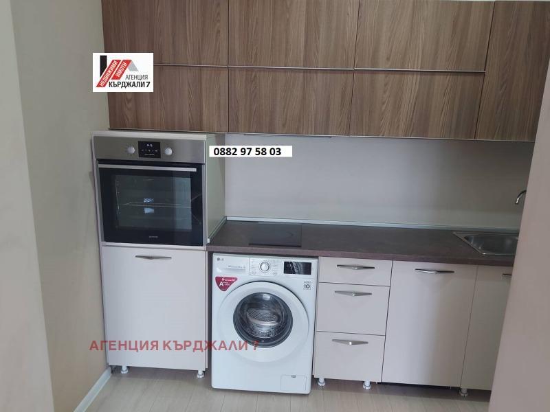 Дава под наем  2-стаен град Кърджали , Център , 73 кв.м | 82727716 - изображение [6]