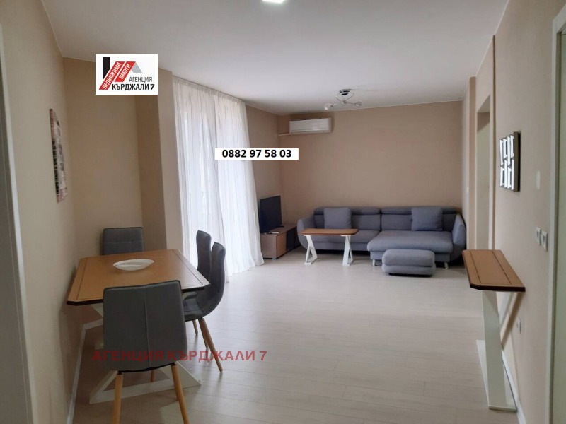 Дава под наем  2-стаен град Кърджали , Център , 73 кв.м | 82727716
