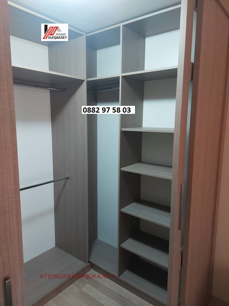 Дава под наем  2-стаен град Кърджали , Център , 73 кв.м | 82727716 - изображение [12]