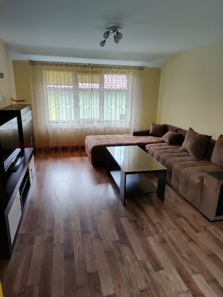 Дава под наем 3-СТАЕН, гр. Божурище, област София област