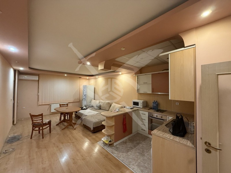 Дава под Наем 3-СТАЕН в град София, Дружба 2 - 96 кв.м / 750 € » 1 466.87 лв., ЕКС НВД ООД
