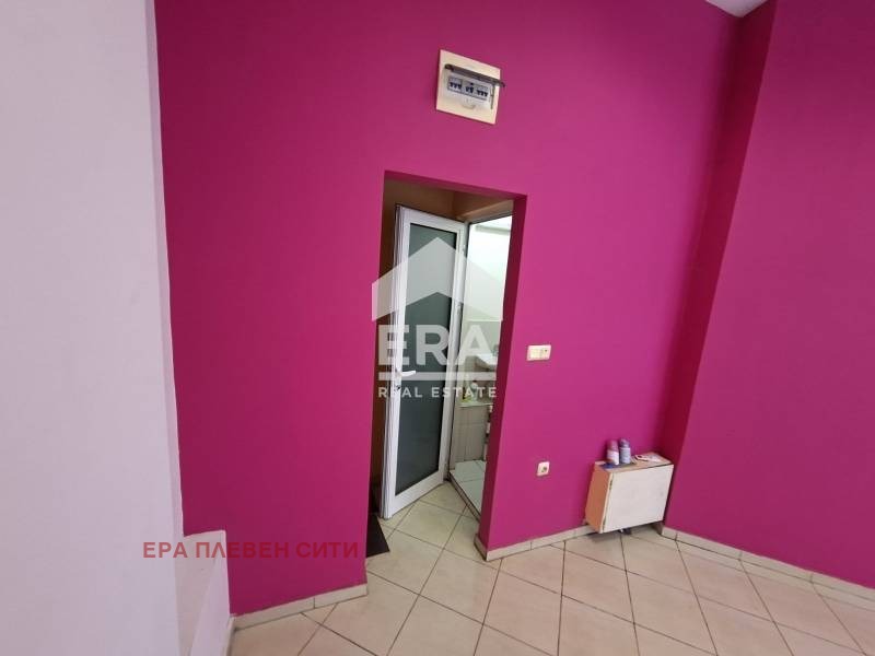 Дава под наем МАГАЗИН, гр. Плевен, Идеален център, снимка 2 - Магазини - 53061265