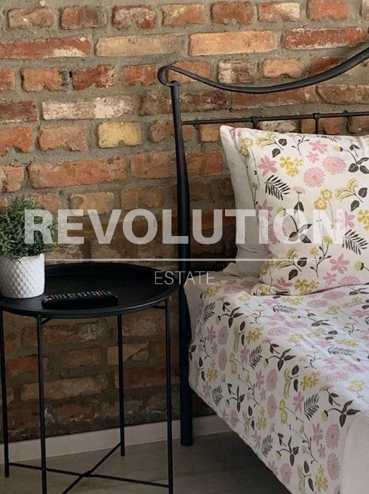 Дава под наем КЪЩА, гр. Варна, к.к. Св.Св. Константин и Елена, снимка 2 - Къщи - 46359823