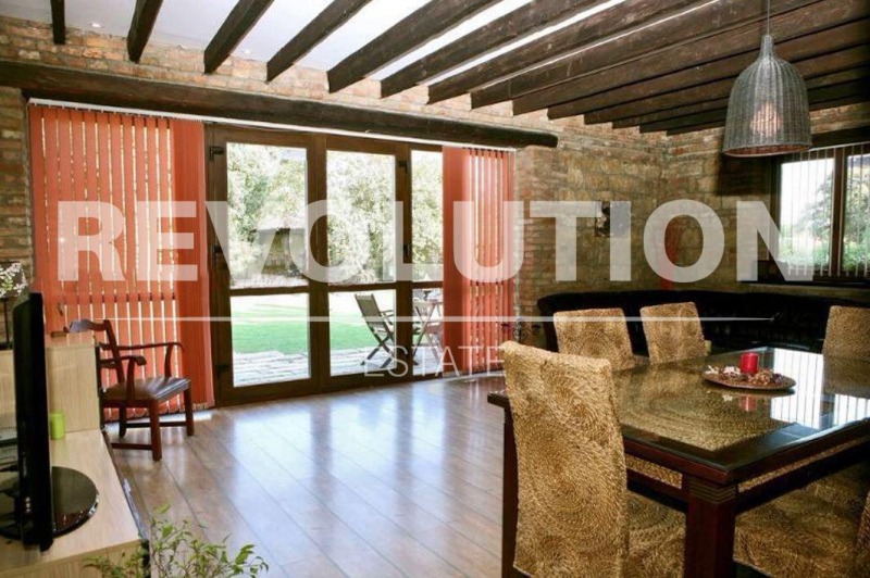 Дава под наем КЪЩА, гр. Варна, к.к. Св.Св. Константин и Елена, снимка 3 - Къщи - 46359823