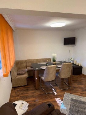 1 quarto Reduta, Sofia 2