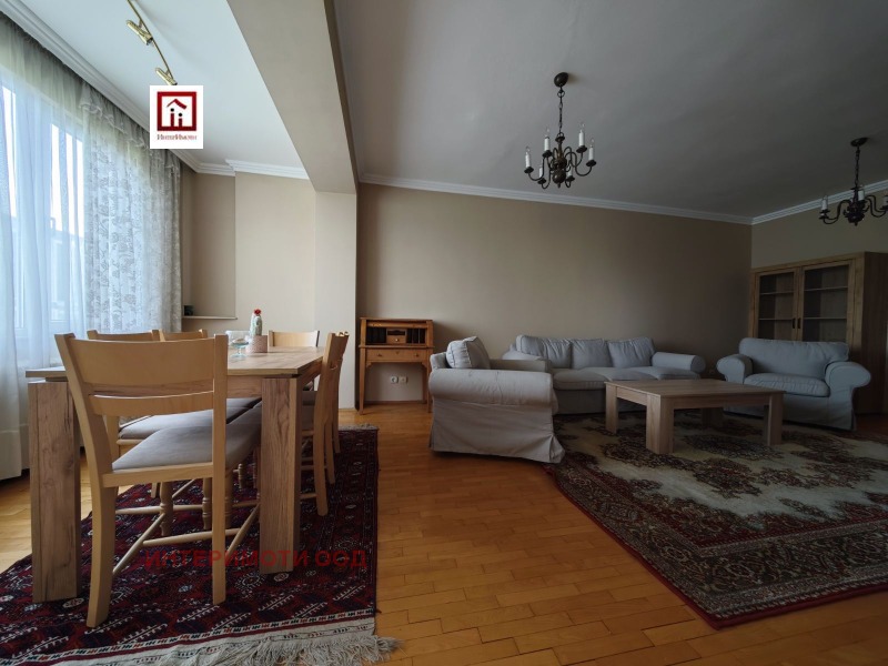 Издаје се  2 спаваће собе Софија , Центар , 118 м2 | 33660737 - слика [2]