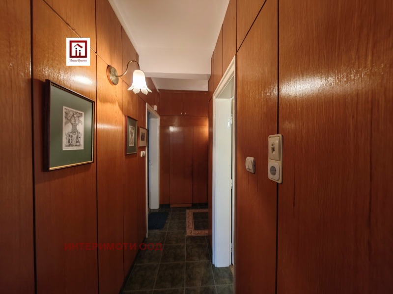Издаје се  2 спаваће собе Софија , Центар , 118 м2 | 33660737 - слика [9]