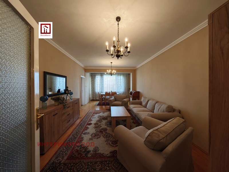 Издаје се  2 спаваће собе Софија , Центар , 118 м2 | 33660737 - слика [3]
