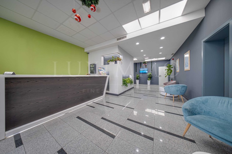 Дава под Наем ОФИС в град София, Кръстова вада - 452 кв.м / 7 684 € » 15 028.60 лв., ЛУКСИММО