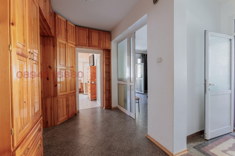 Дава под наем 3-СТАЕН, гр. Бургас, Център, снимка 13 - Апартаменти - 52779347