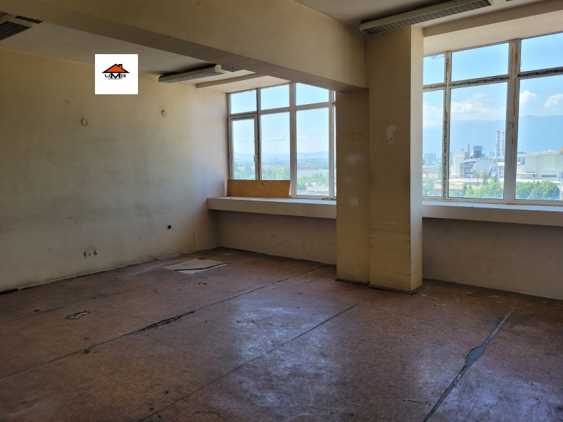 Kiadó  Hivatal Sofia , Voenna rampa , 35 négyzetméter | 48683261