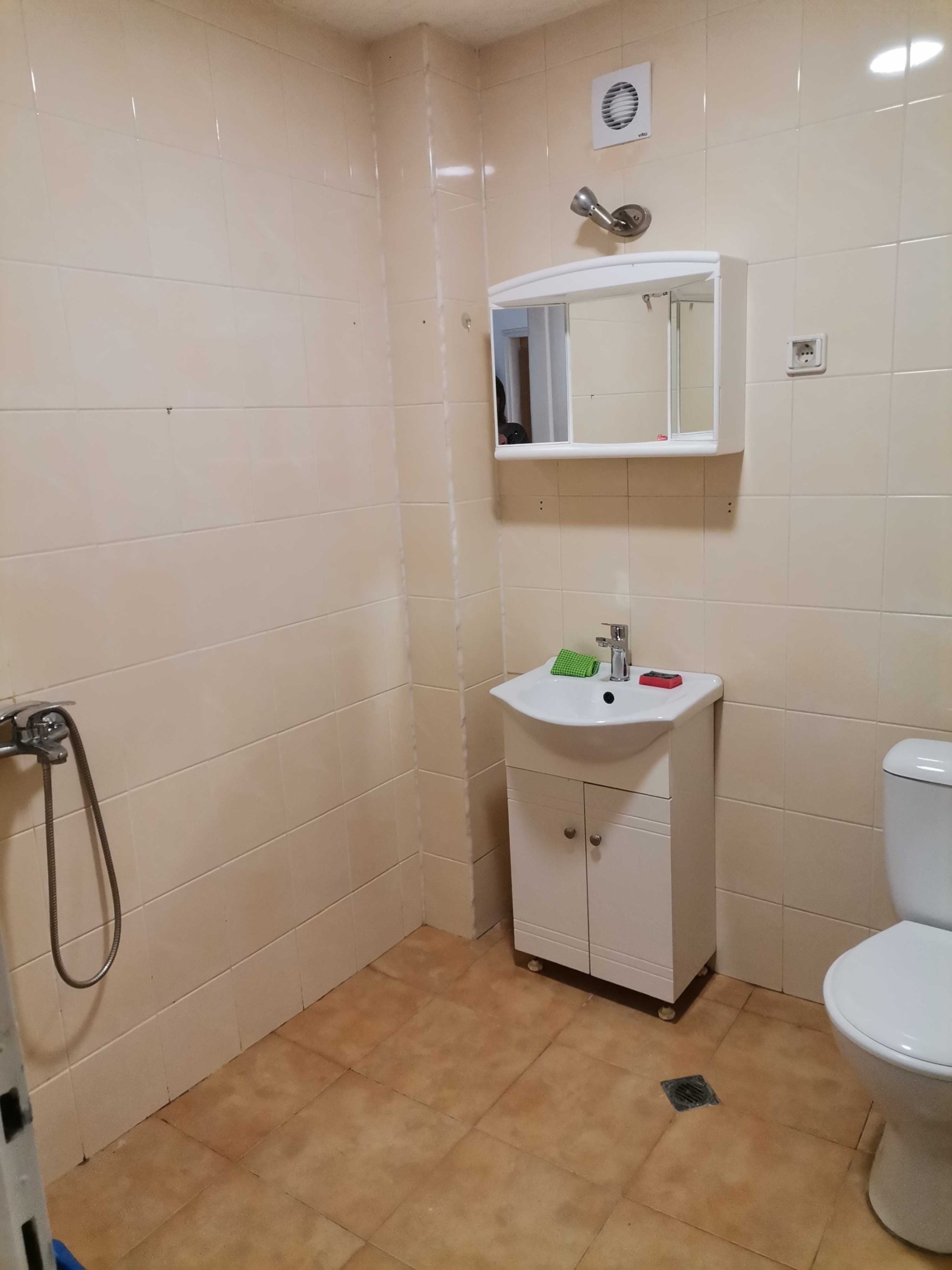 Дава под наем 2-СТАЕН, гр. София, Гео Милев, снимка 7 - Апартаменти - 53990323