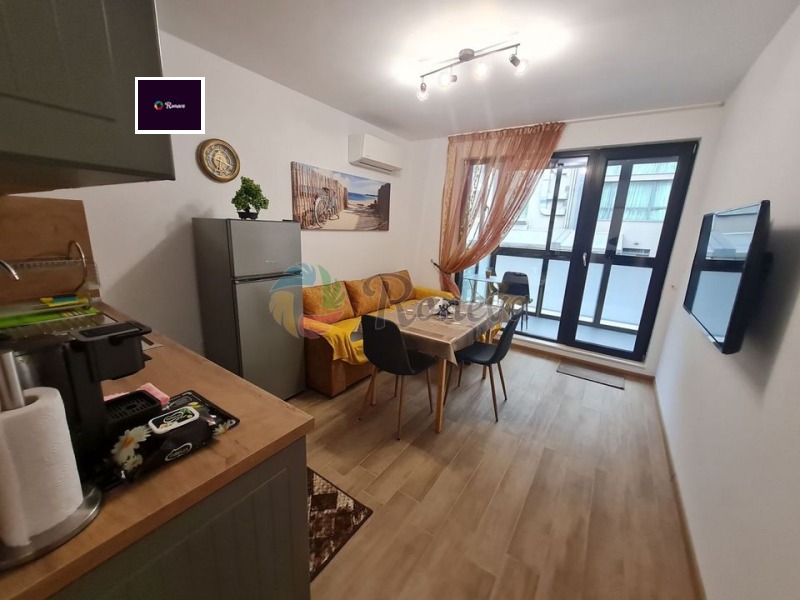 Дава под Наем 2-СТАЕН в град Варна, ВИНС-Червен площад - 60 кв.м / 680 € » 1 329.96 лв., РОНЕВА