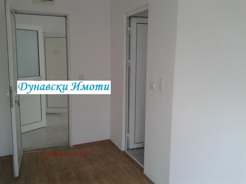 Do wynajęcia  Biuro Ruse , Wazrażdane , 100 mkw | 64078944 - obraz [3]