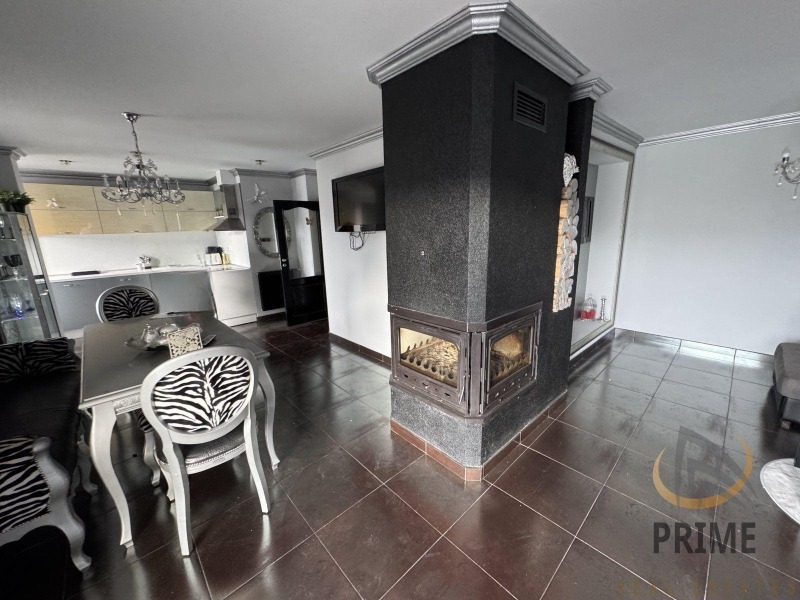 Дава под наем 3-СТАЕН, гр. Бургас, Център, снимка 2 - Апартаменти - 53034097