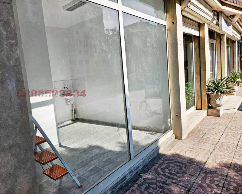 Дава под наем МАГАЗИН, гр. Пловдив, Коматевски възел, снимка 4 - Магазини - 53540732