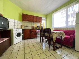 2 bedroom Vazrazhdane, Burgas 11