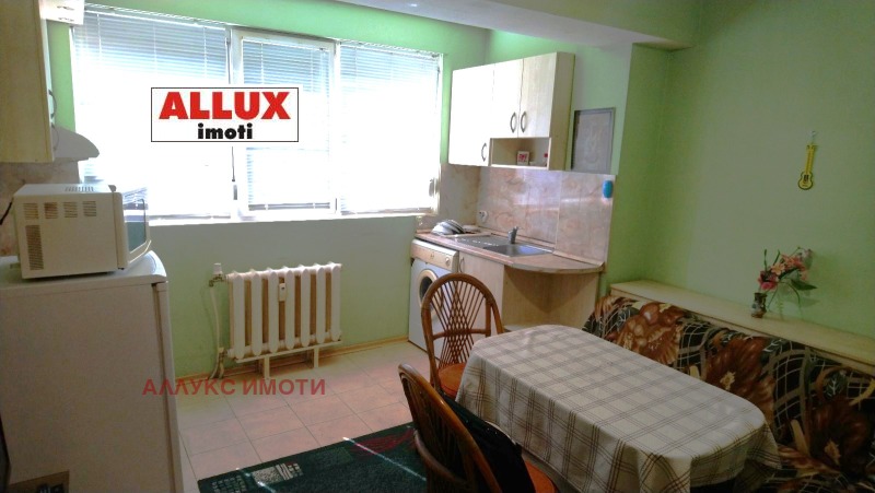 De inchiriat  Studio Ruse , Zdraveț Sever 2 , 40 mp | 88581237