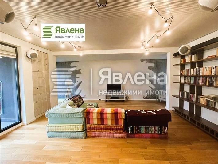 Издаје се  2 спаваће собе Софија , Манастирски ливади , 155 м2 | 46768145