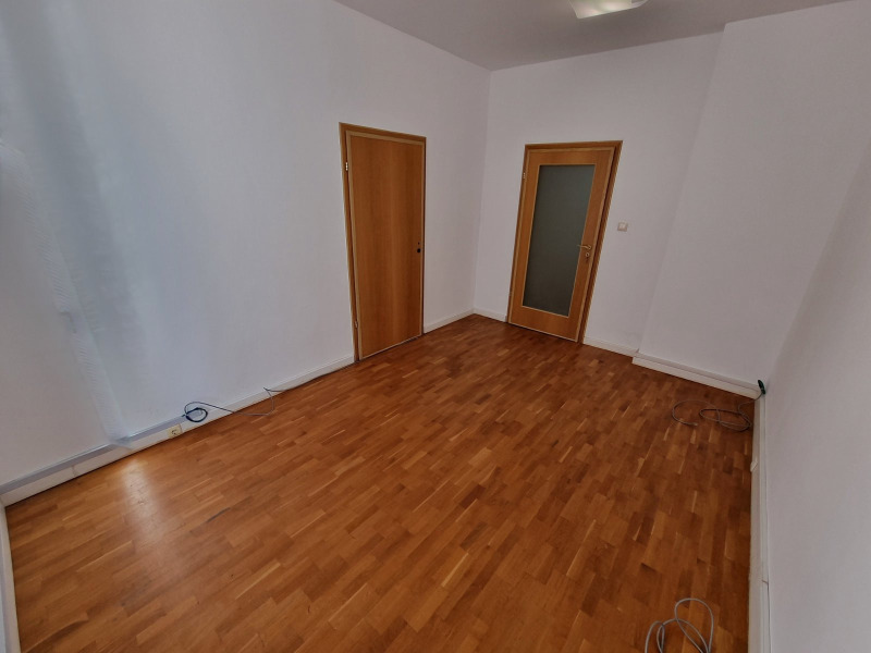 Kiadó  Hivatal Sofia , Centar , 110 négyzetméter | 69542302 - kép [12]