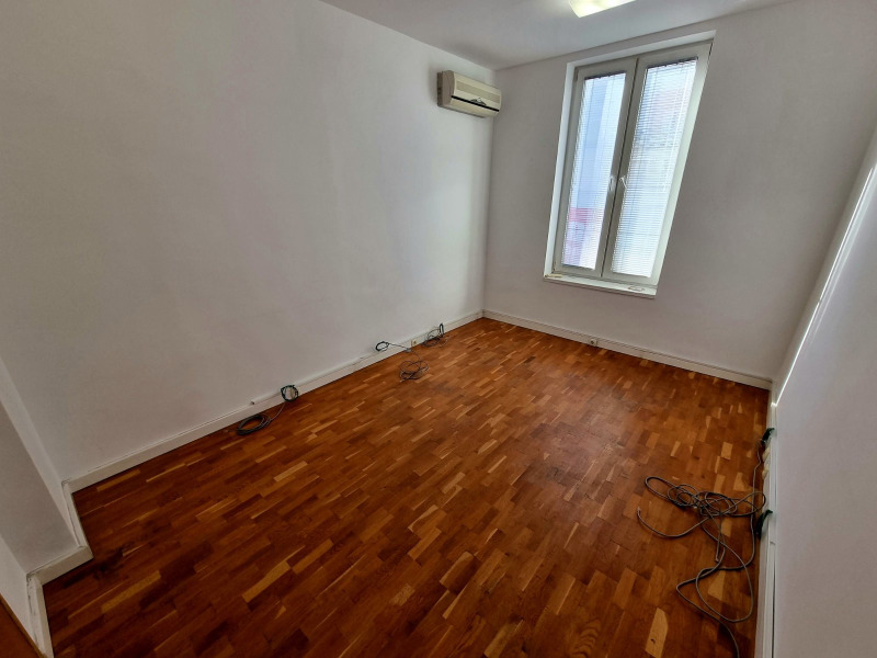 Kiadó  Hivatal Sofia , Centar , 110 négyzetméter | 69542302 - kép [13]