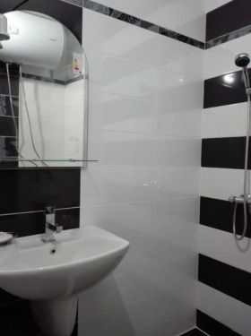 1 quarto Kolhozen pazar, Varna 9