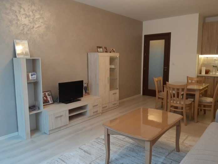 Издаје се  2 спаваће собе Софија , Красно село , 101 м2 | 72636901 - слика [2]