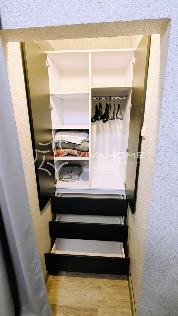 Дава под наем 4-СТАЕН, гр. Варна, Базар Левски, снимка 3 - Апартаменти - 54131366