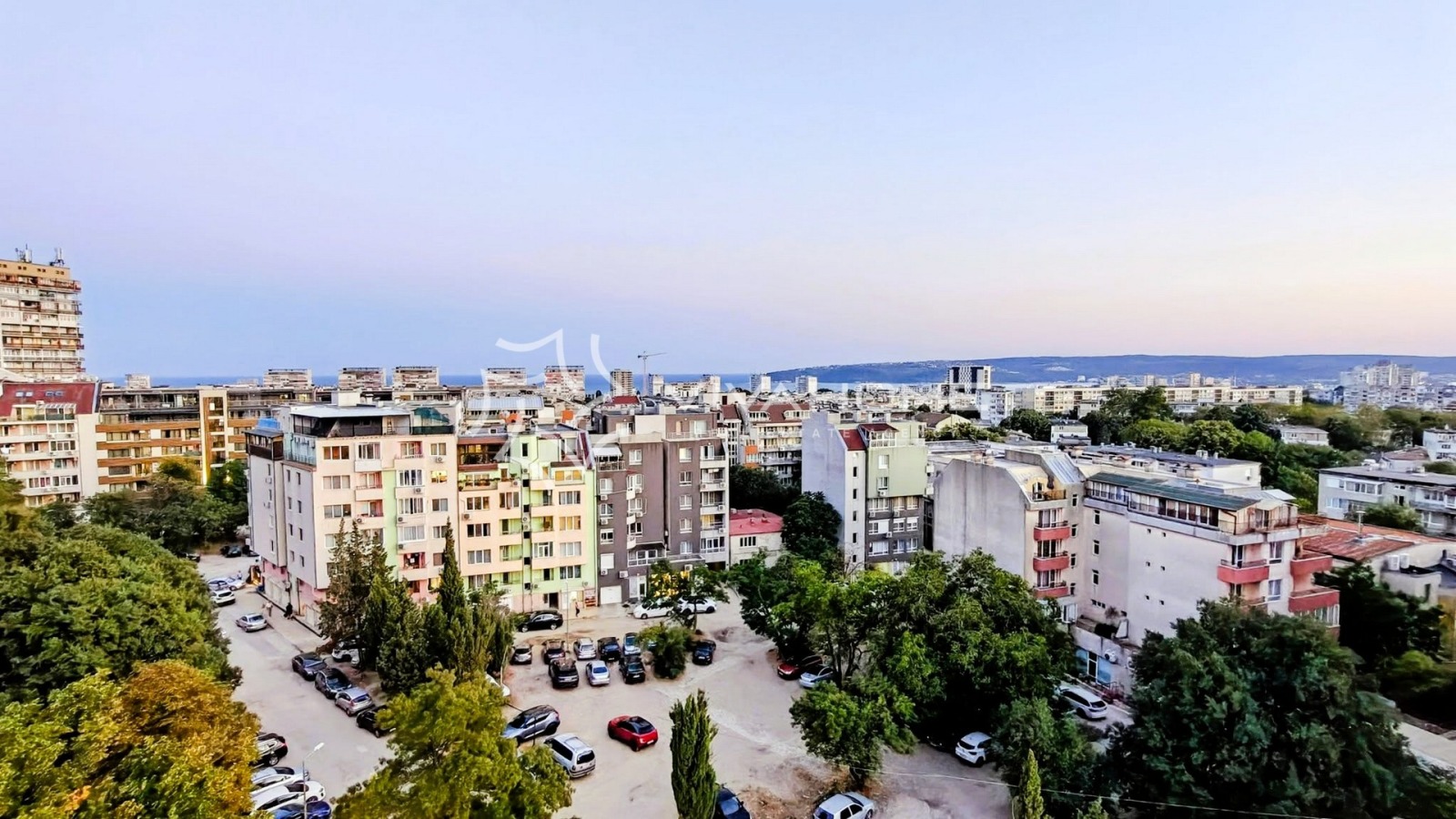 Дава под наем 4-СТАЕН, гр. Варна, Базар Левски, снимка 11 - Апартаменти - 54131366