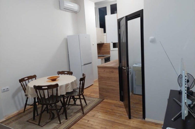 Издаје се  1 спаваћа соба Софија , Центар , 60 м2 | 61816678 - слика [4]