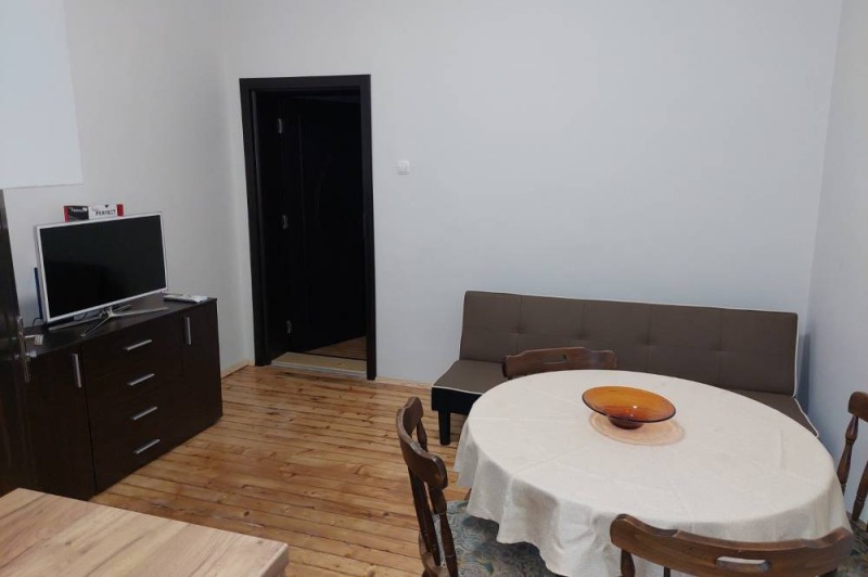 Издаје се  1 спаваћа соба Софија , Центар , 60 м2 | 61816678 - слика [7]
