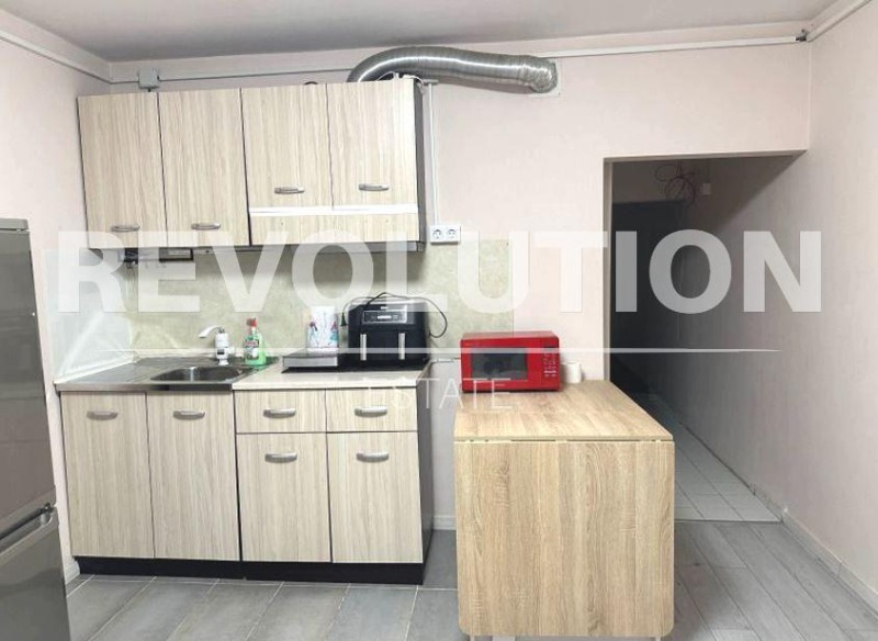 Под наем 2-СТАЕН, град Варна, Лятно кино Тракия • 280 € / 547.63 лв. • 45510706 1