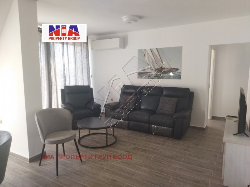 De inchiriat  2 dormitoare Burgas , Vâzrajdane , 91 mp | 43692234