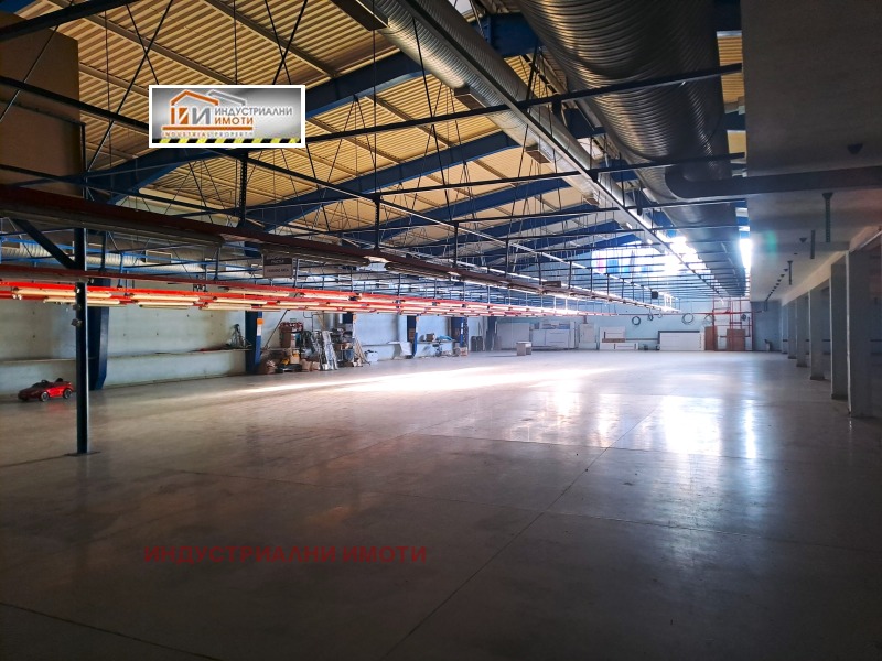 Дава под наем МАГАЗИН, гр. Пловдив, Център, снимка 2 - Магазини - 52959001