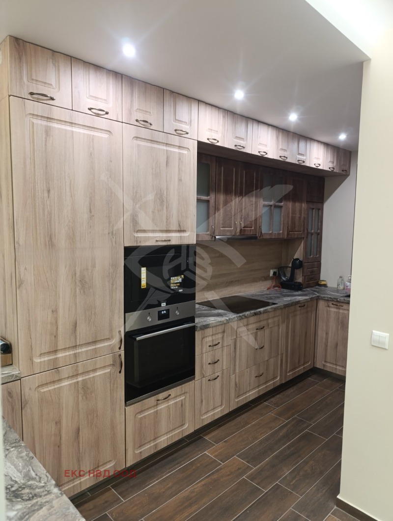 Дава под Наем КЪЩА в област Пловдив, с. Марково - 130 кв.м / 1 250 € » 2 444.79 лв., ЕКС НВД ПЛОВДИВ ООД