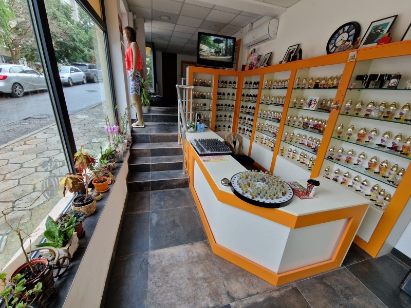 Дава под наем МАГАЗИН, гр. Шумен, Център