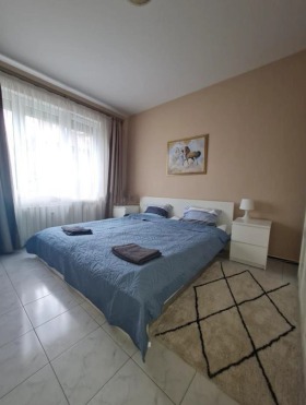 2 Schlafzimmer Zentar, Sofia 1