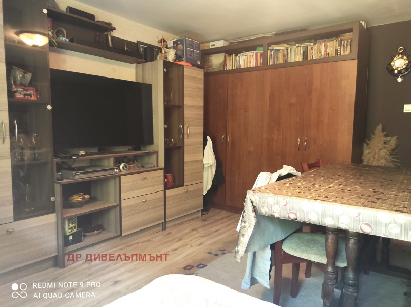 Дава под наем ЕТАЖ ОТ КЪЩА, гр. София, Гео Милев, снимка 8 - Етаж от къща - 52385117