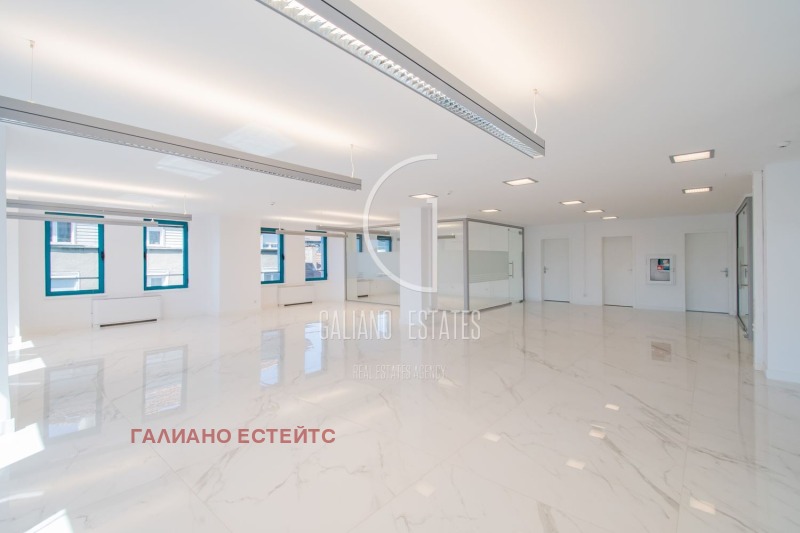 Para alugar  Escritório Sofia , Centar , 300 m² | 48929348