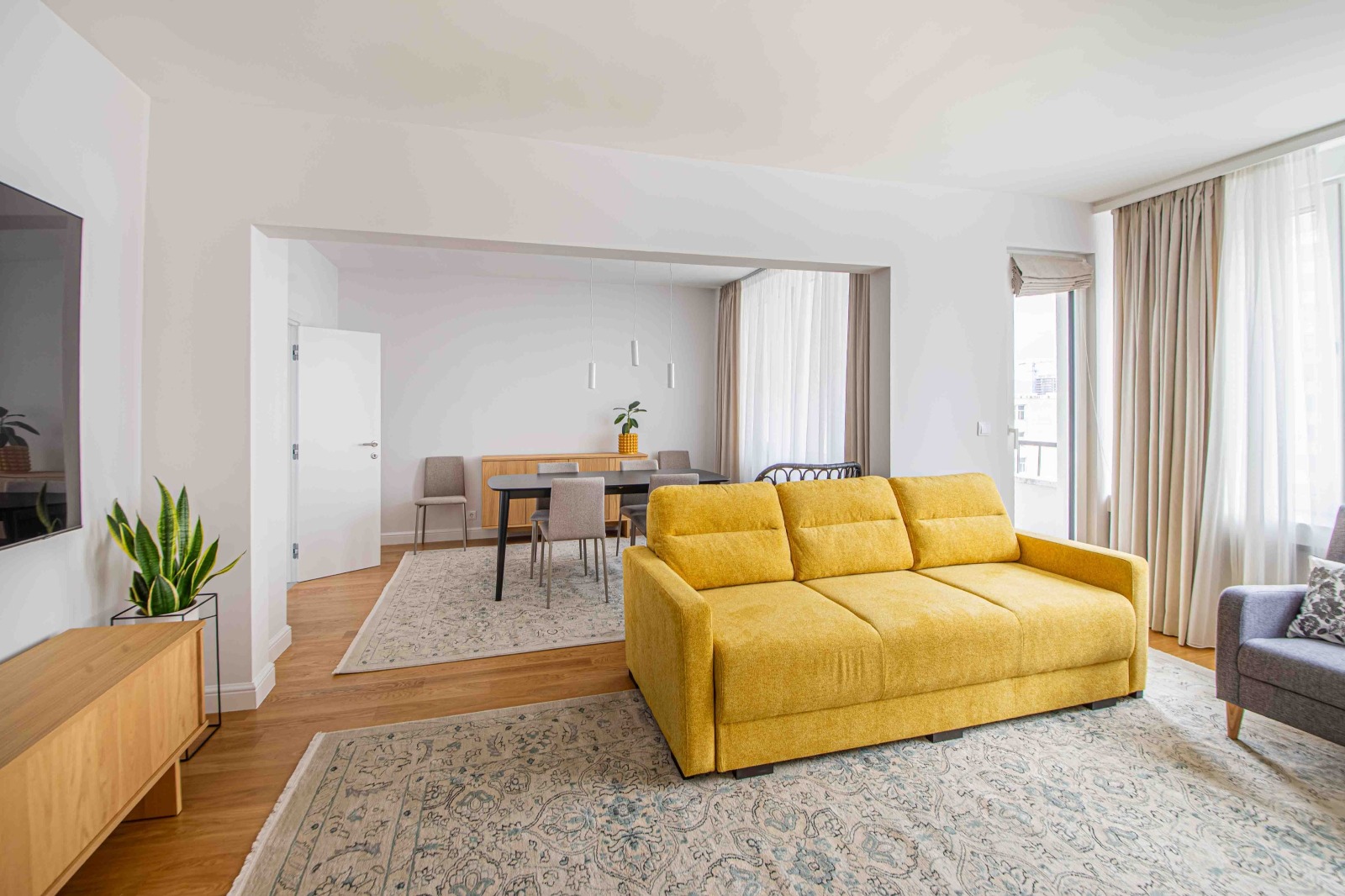 Дава под наем 3-СТАЕН, гр. София, Изгрев, снимка 4 - Апартаменти - 53947195