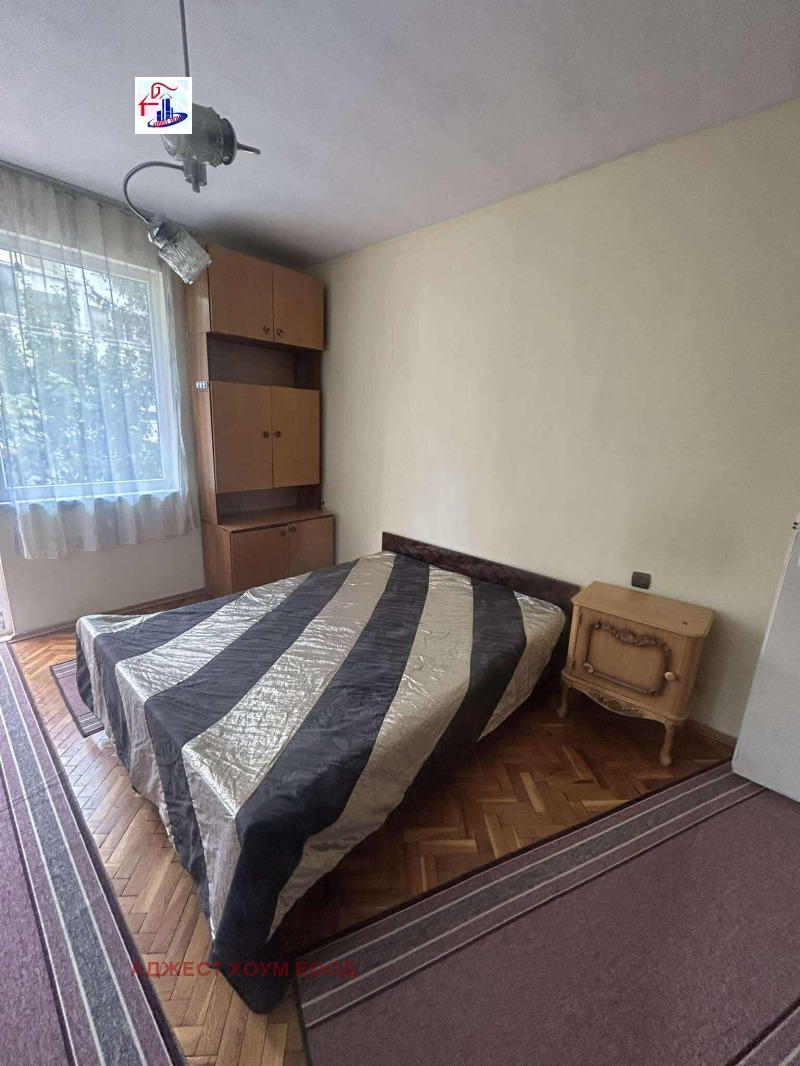 Дава под наем  2-стаен град Шумен , Пазара , 50 кв.м | 22845702