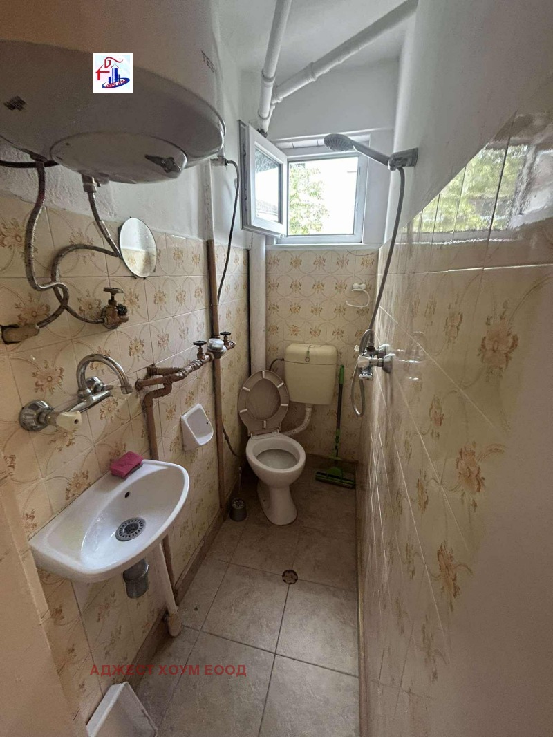 Дава под наем  2-стаен град Шумен , Пазара , 50 кв.м | 22845702 - изображение [8]