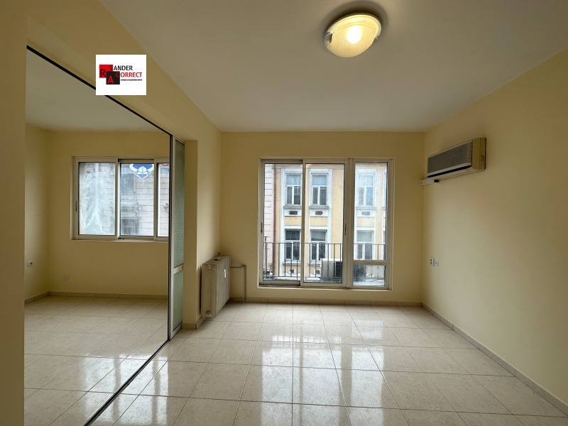 Da affittare  Ufficio Sofia , Tsentar , 72 mq | 51755902 - Immagine [8]