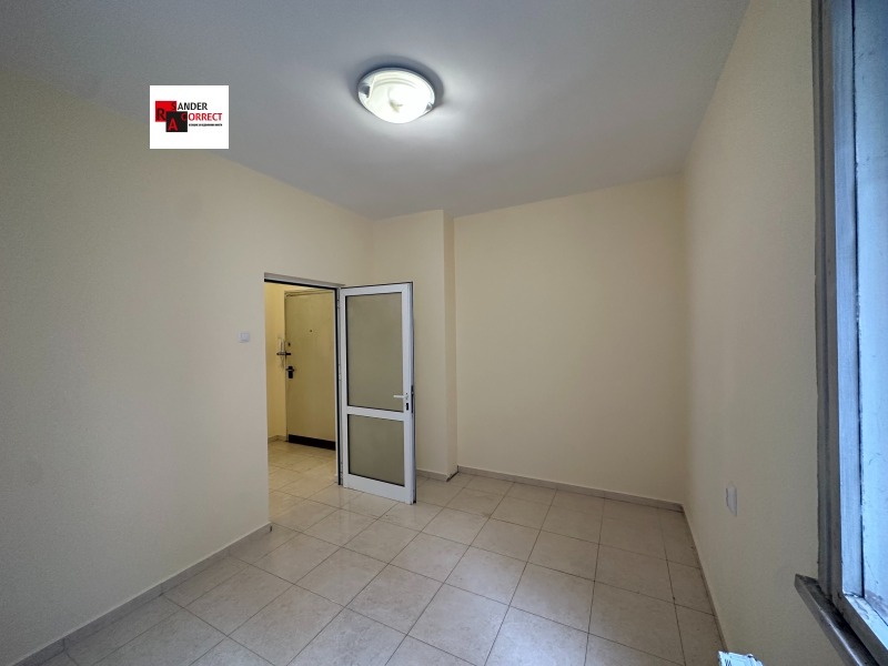 Da affittare  Ufficio Sofia , Tsentar , 72 mq | 51755902 - Immagine [14]