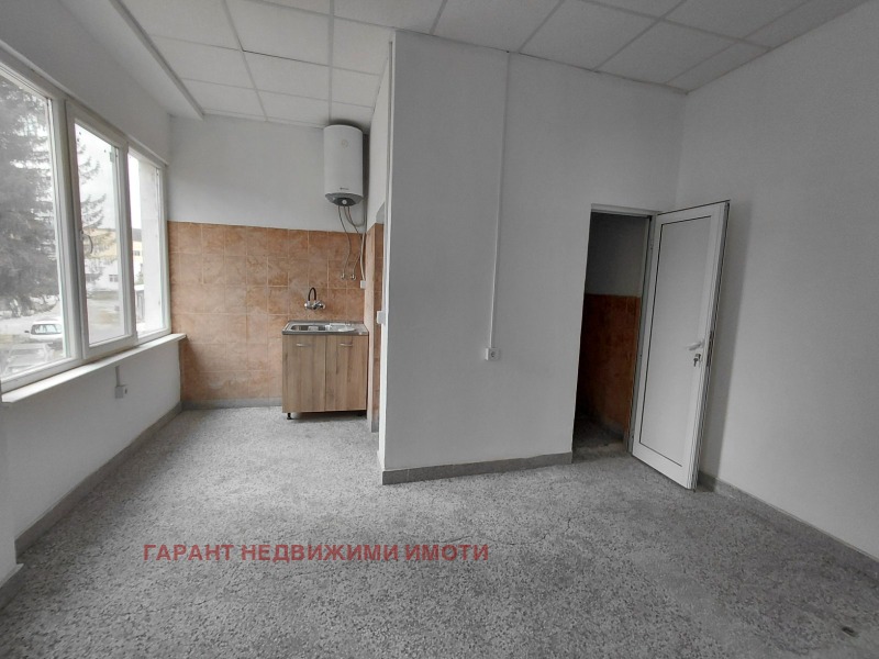 Дава под наем ПРОМ. ПОМЕЩЕНИЕ, гр. Габрово, Промишлена зона, снимка 2 - Производствени сгради - 52575339