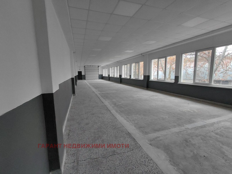 Под наем ПРОМ. ПОМЕЩЕНИЕ, град Габрово, Промишлена зона • 1000 лв. / 511.29 € • 10348270 1