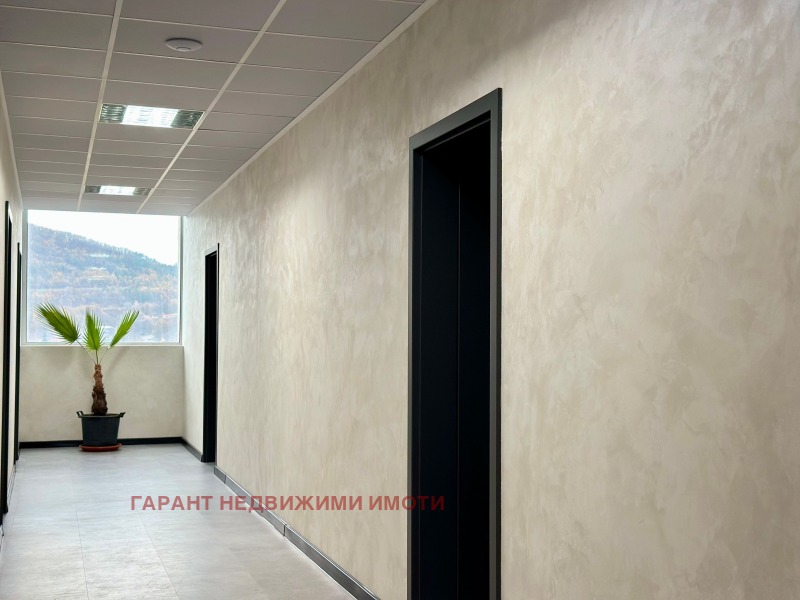 Дава под Наем ОФИС в град Габрово, Център - 200 кв.м / 600 € » 1 173.50 лв., ГАРАНТ НЕДВИЖИМИ ИМОТИ