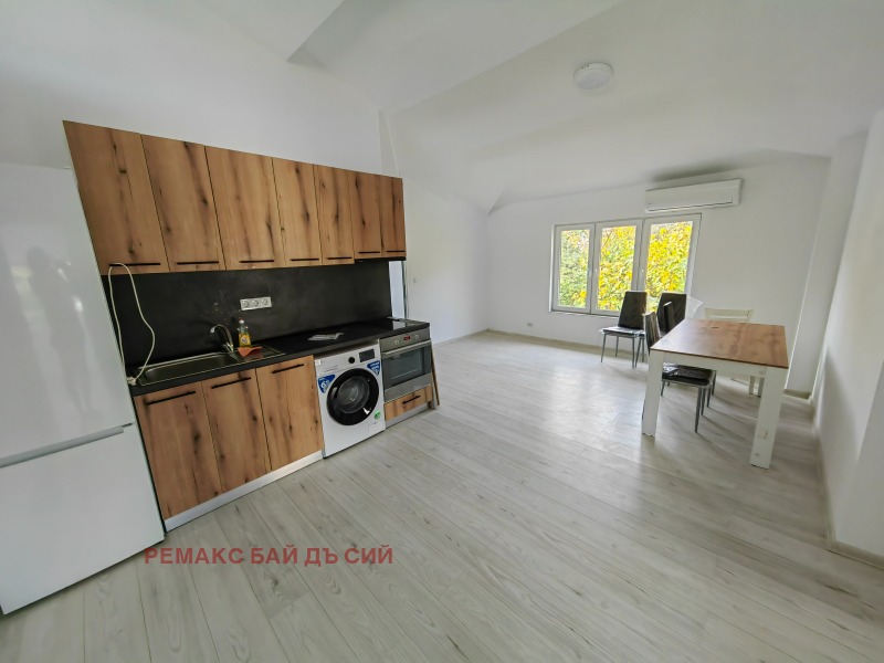 Дава под наем 3-СТАЕН, гр. Варна, к.к. Св.Св. Константин и Елена