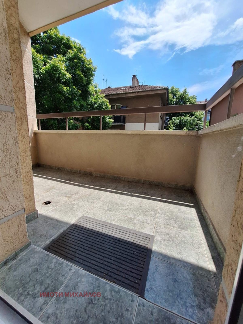 Zu vermieten  3 Schlafzimmer Sofia , Zentar , 135 qm | 77046100 - Bild [9]